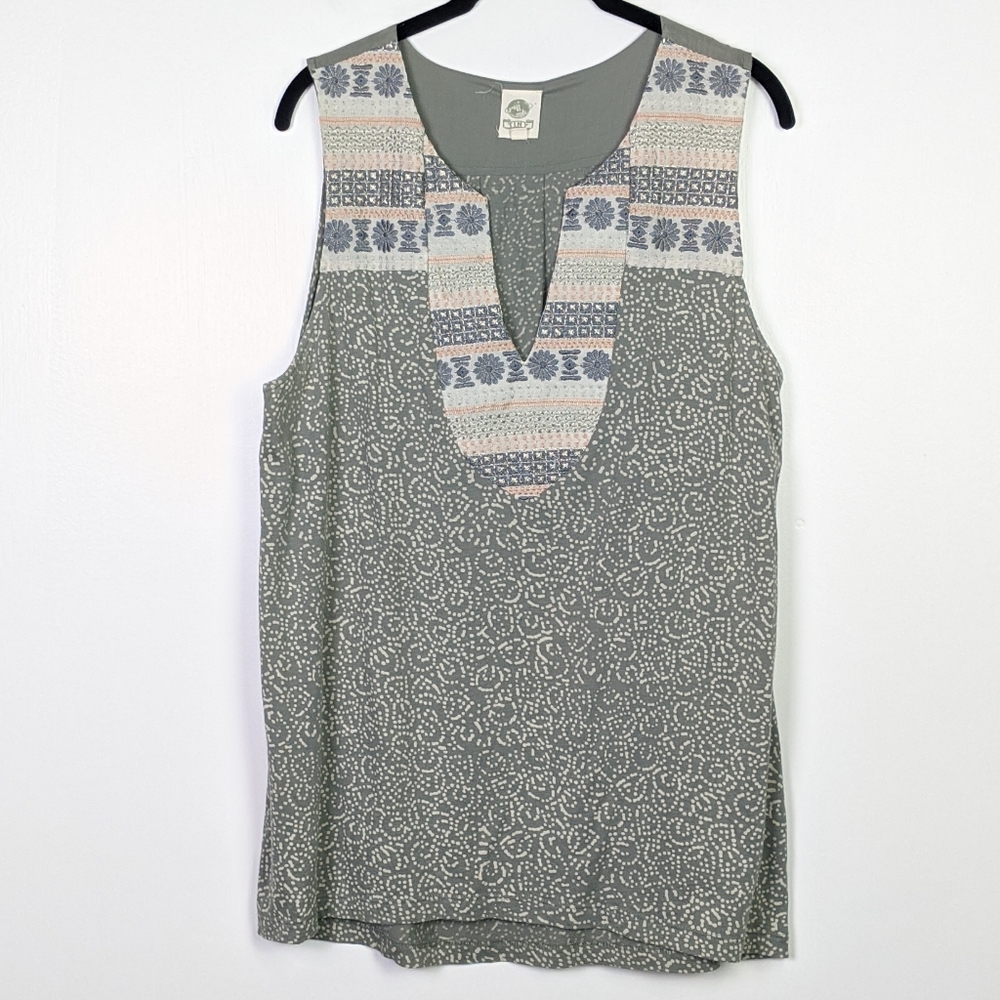 Anthropologie Tiny Embroidered ZInnia Tank Size L